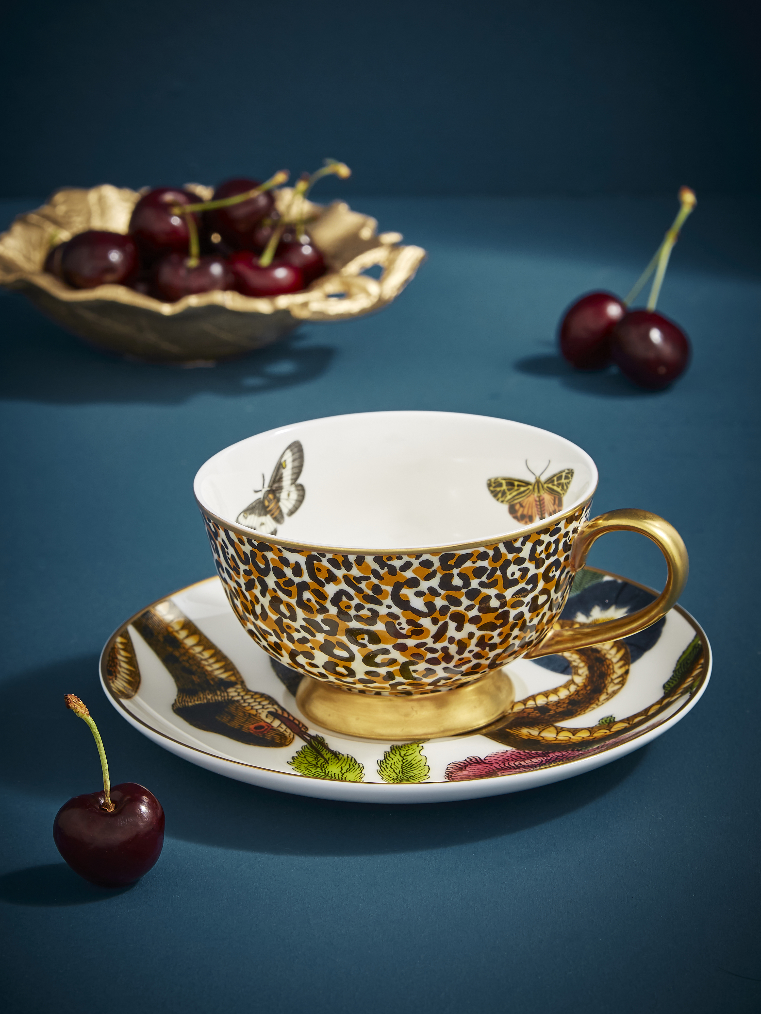 Creatures of Curiosity  Leopard Coupe Teacup and Saucer (Leopard/Snake) image number null